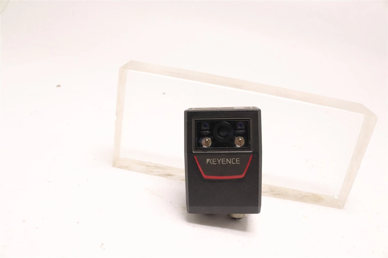 KEYENCE Barcode Reader SR-651