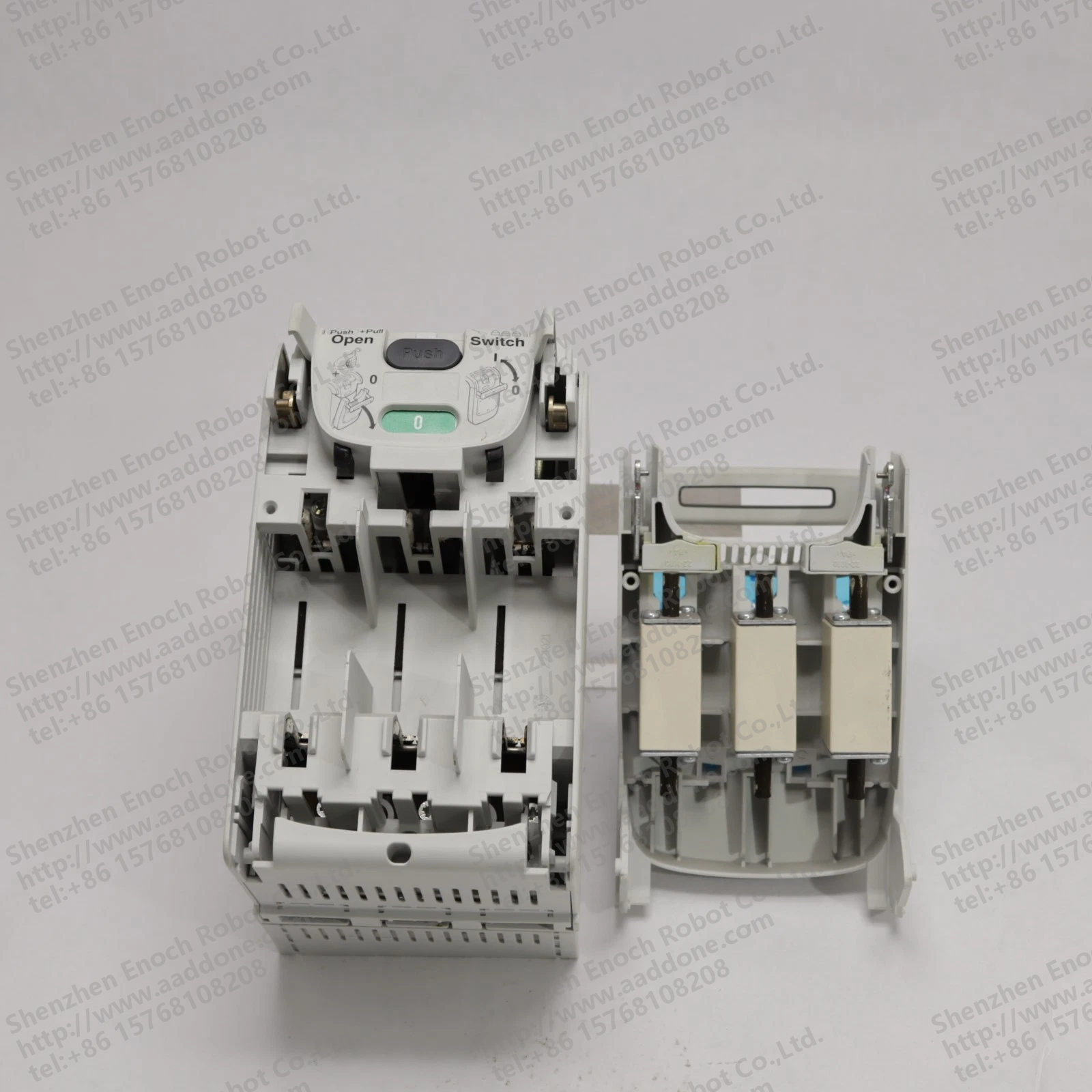 ALLEN BRADLEY FUSE SWITCH DISCONNECT WITH BUSS MOUNT 141A-NFD125SB