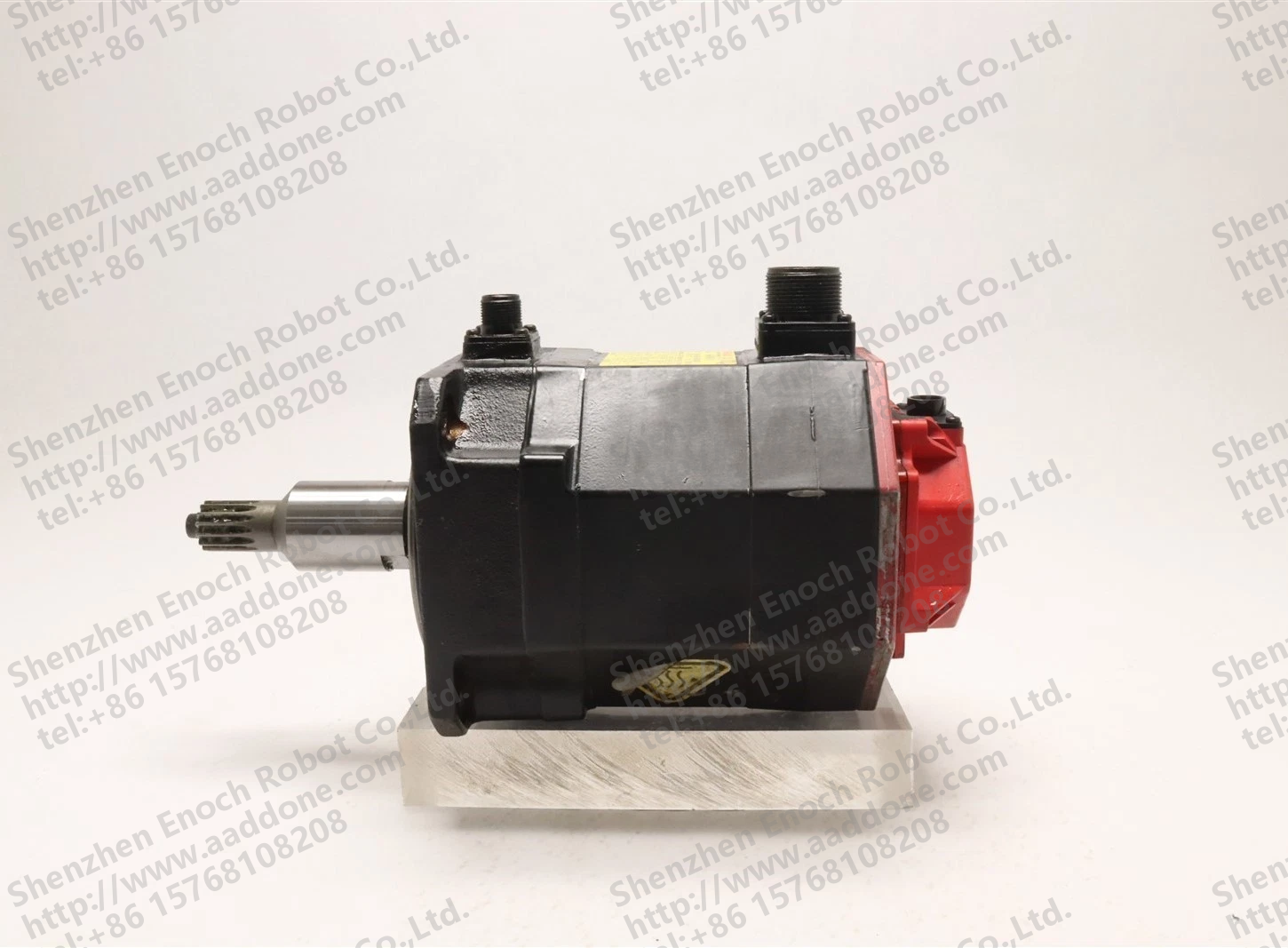 FANUC AC SERVO MOTOR 184V 8.3A 4000RPM A06B-0235-B605S000 长齿轮